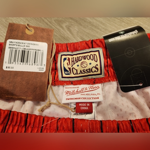 Mitchell & Ness Chicago Bulls Shorts NBA Red Black Pinstripe Mens Size Large - Picture 6 of 6